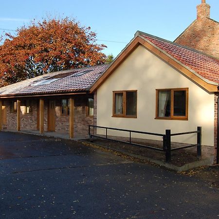 Old Oak Tree Hotel South Kilvington Buitenkant foto