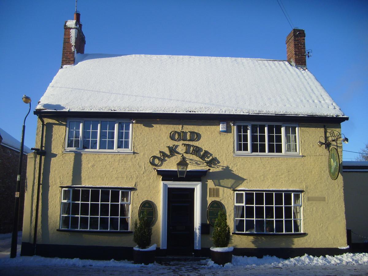 Old Oak Tree Hotel South Kilvington Buitenkant foto