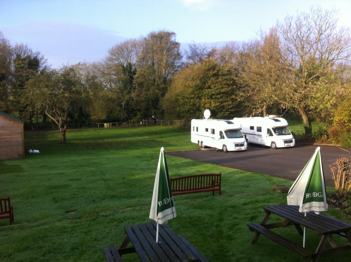 Old Oak Tree Hotel South Kilvington Buitenkant foto
