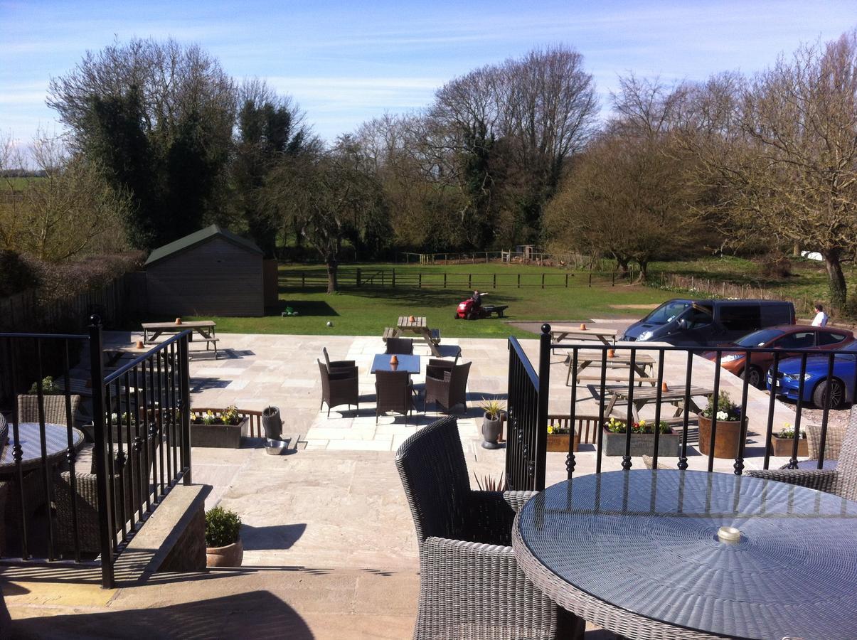 Old Oak Tree Hotel South Kilvington Buitenkant foto